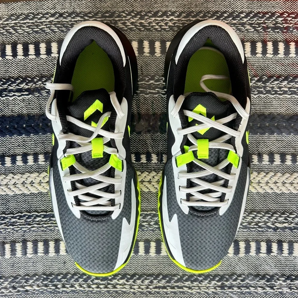 Nike Precision VI Men’s 8 Black and Neon Green Basketball Shoes